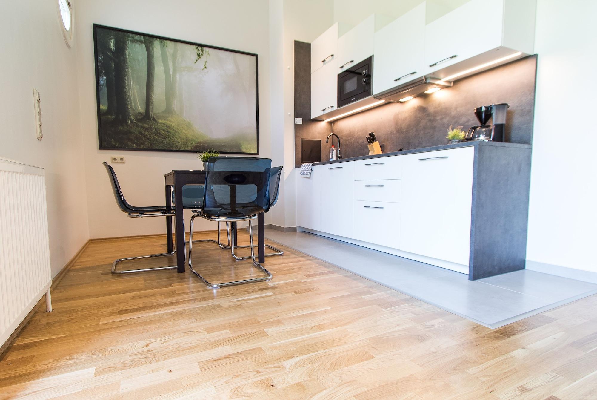 Apartmenthaus Hietzing I Contactless Check-in Vienna